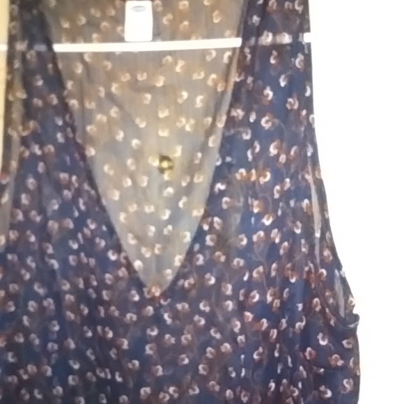 Old Navy sheer tank sz lg - Picture 4 of 4